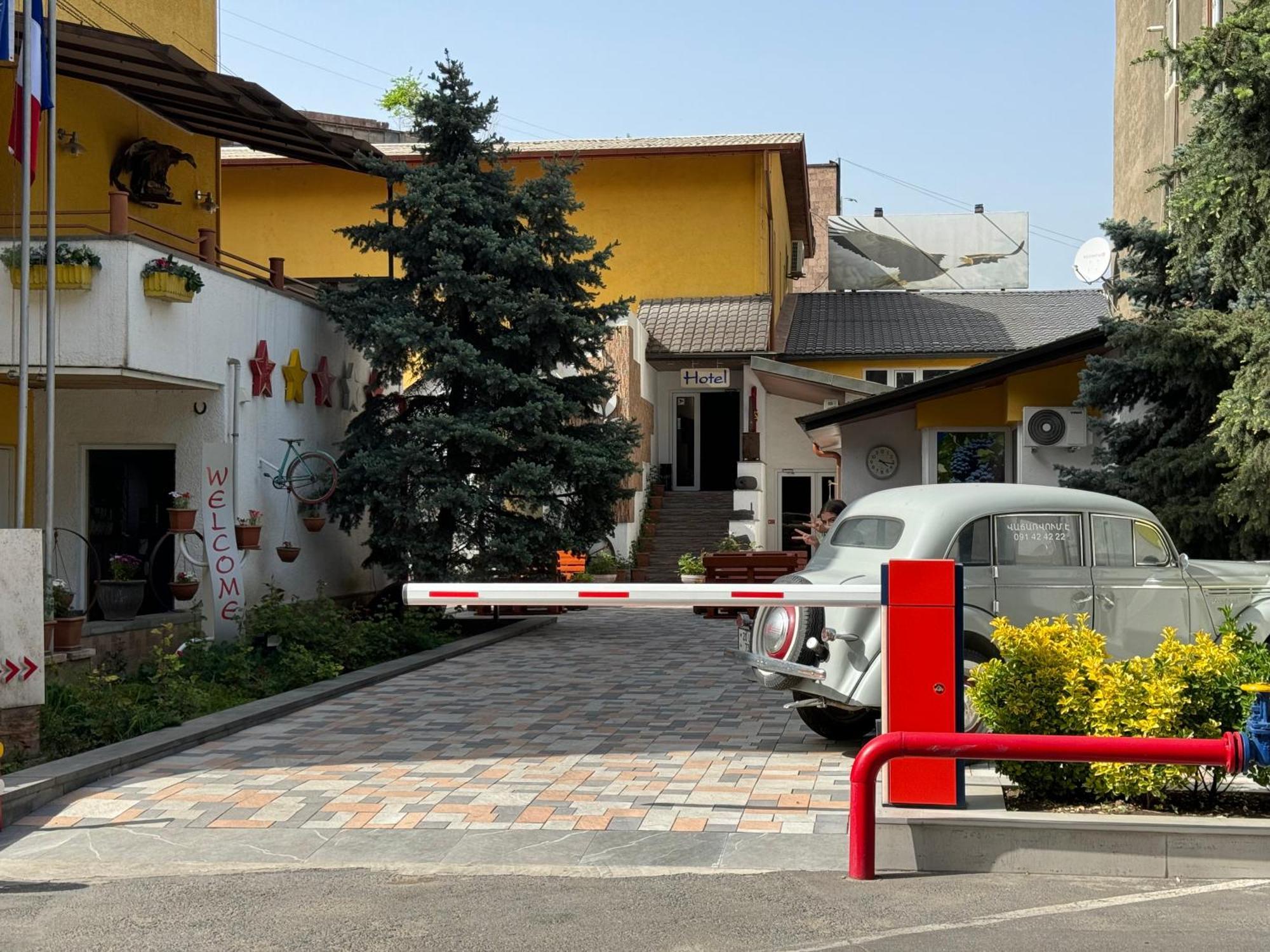 No Problem Ξενοδοχείο Γιερεβάν Εξωτερικό φωτογραφία